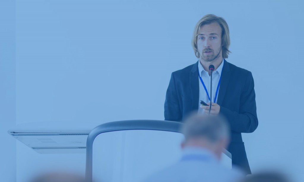 Formation prise de parole en public dirigeant spécifique : outils et techniques pour l’impact à l’oral Formation Prise de parole en public dirigeant : formation communication orale